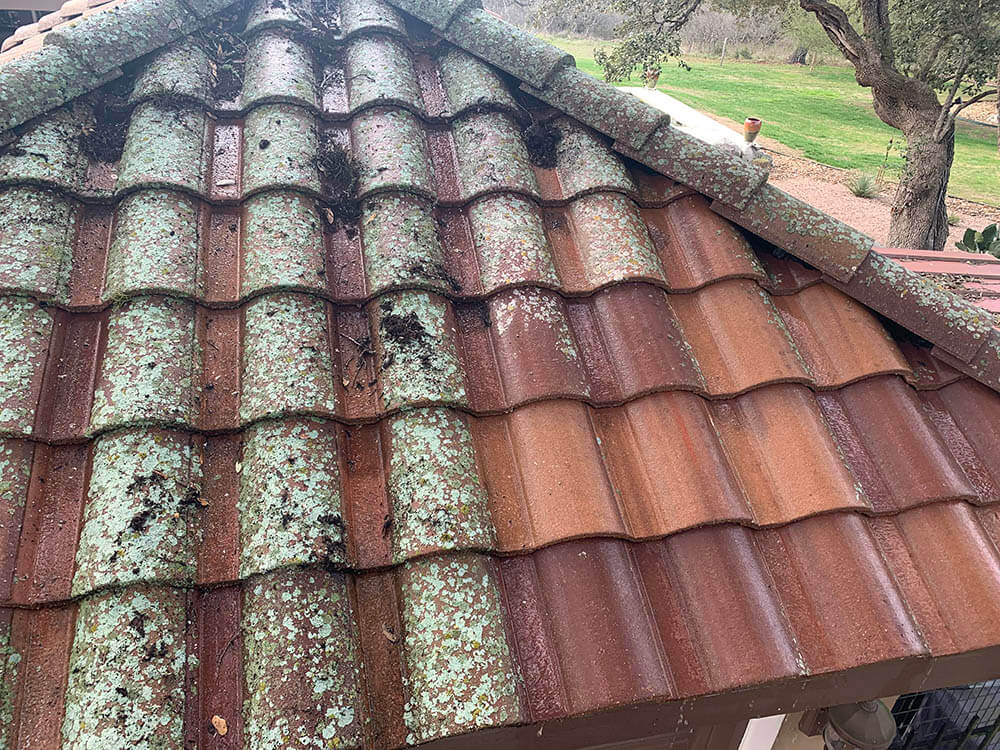 brown roof with dirt